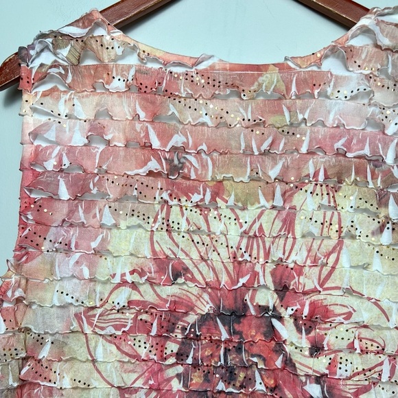 CJ Banks NEW Ruffled Tiered Sequined Floral Flower Design Top Blouse 2X - Picture 5 of 5
